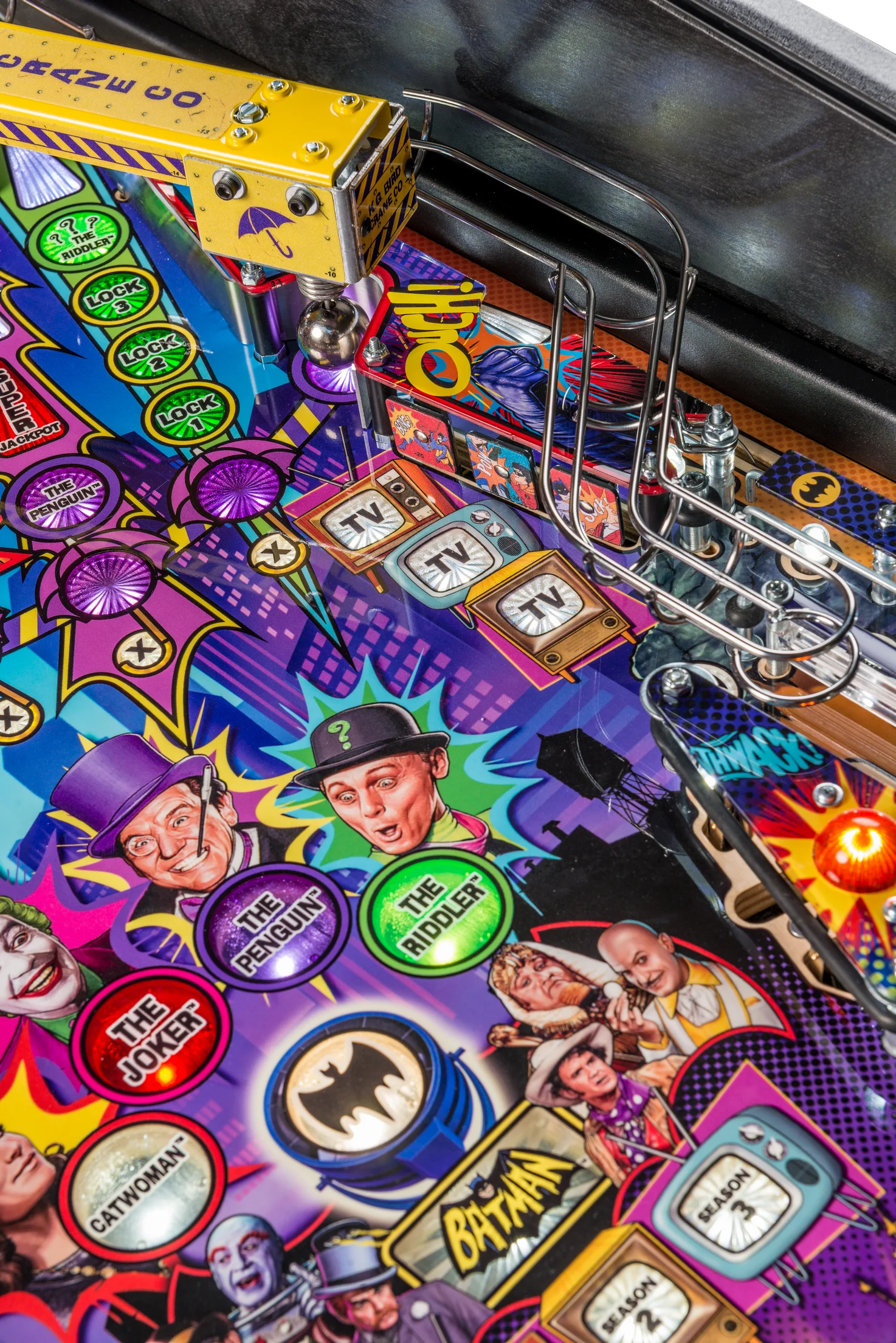 Batman 66 Pinball Machine by Stern Pinball - Image 12