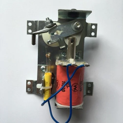 PRE 1992 flipper assy (complete) with FL-11630/FL-11629 coil - Image 3