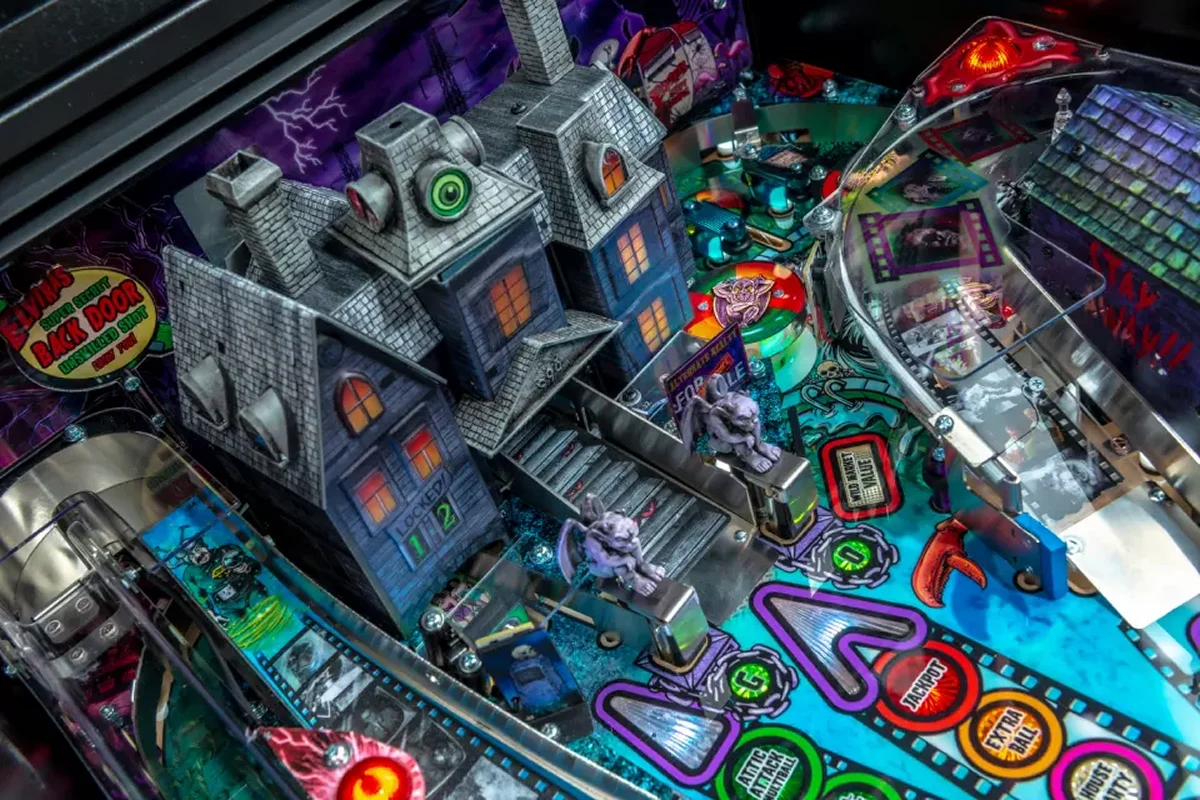 Elviras House of Horrors Pinball Machine