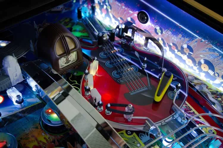 Queen Live in Concert Pinball Machine (4)