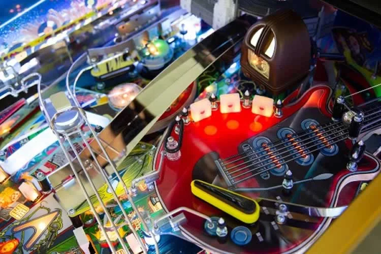 Queen Live in Concert Pinball Machine (7)