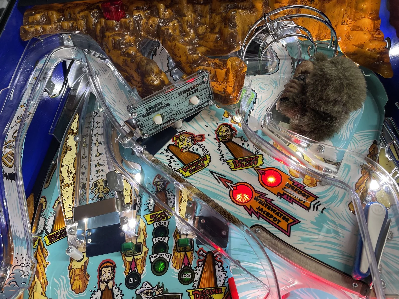 White Water pinball machine (fully restored) - Image 3