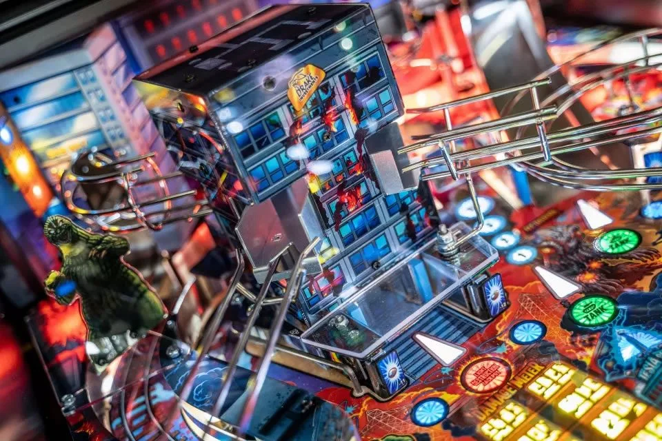 Godzilla Pinball Machine Pro Edition Godzilla Pinball Machine Pro Edition