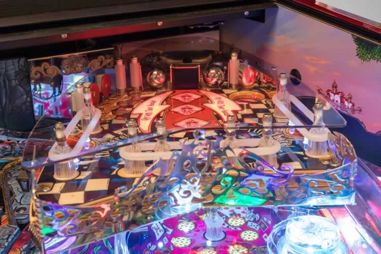 Alices Adventures in Wonderland Pinball Machine Alices Adventures in Wonderland Pinball Machine