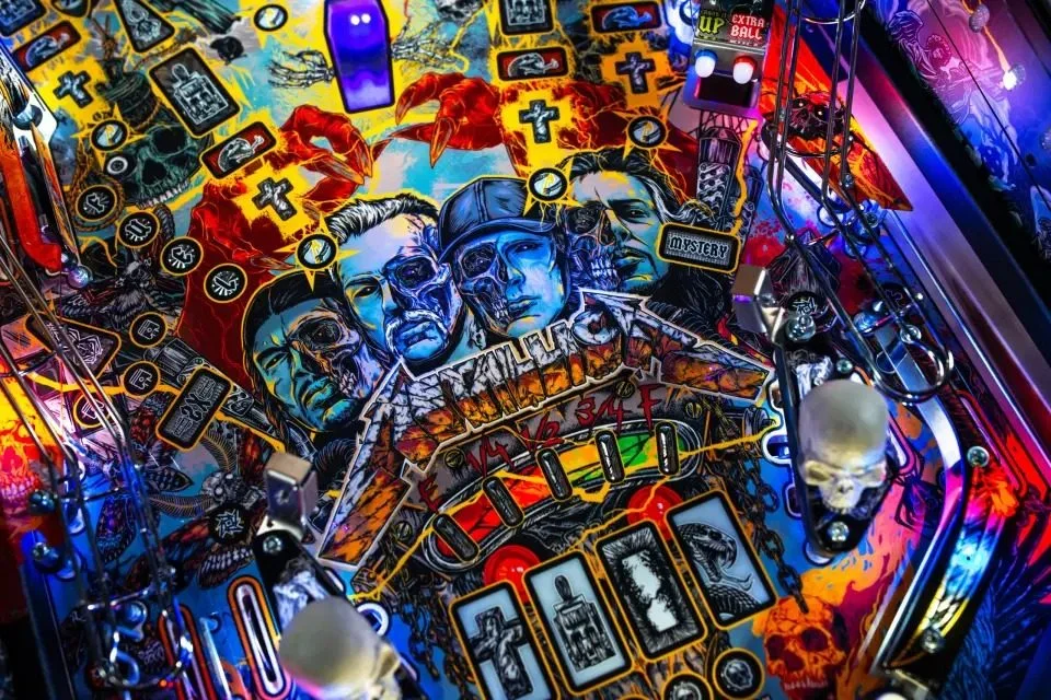 Metallica Remastered Pinball Machine Metallica Remastered Pinball Machine