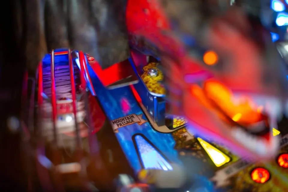 Dungeons and Dragons Premium Edition by Stern Pinball Dungeons and Dragons Premium Edition by Stern Pinball